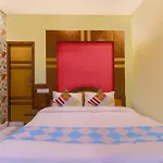 Hotel O Home Cozy Studio Collage Square Hotel Maya International Near St. Thomas\'S Church
